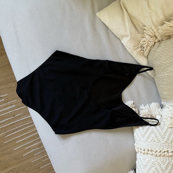 Princess Polly Bodysuit - Picture 2 of 3